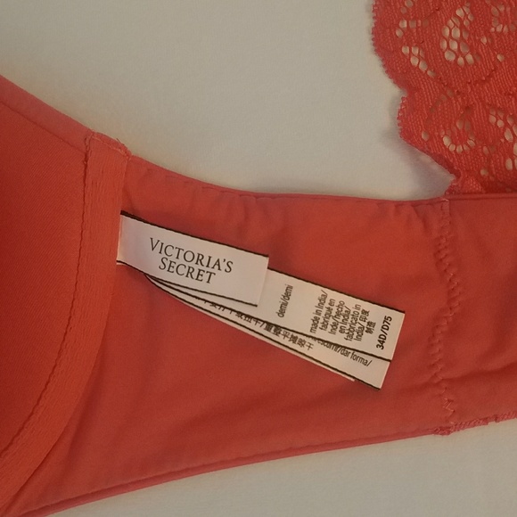 34D Victoria's Secret pink bra - Picture 4 of 4